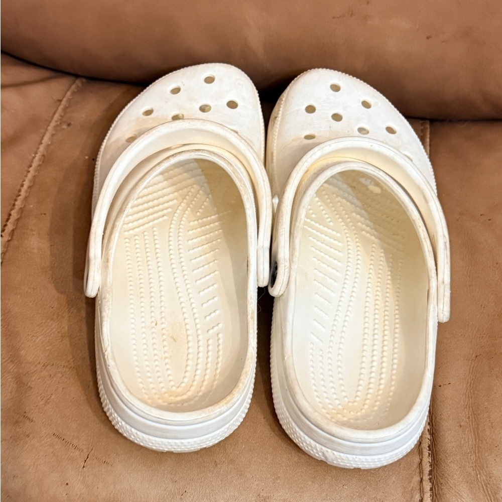 Crocs Clogs - Picture 5 of 8